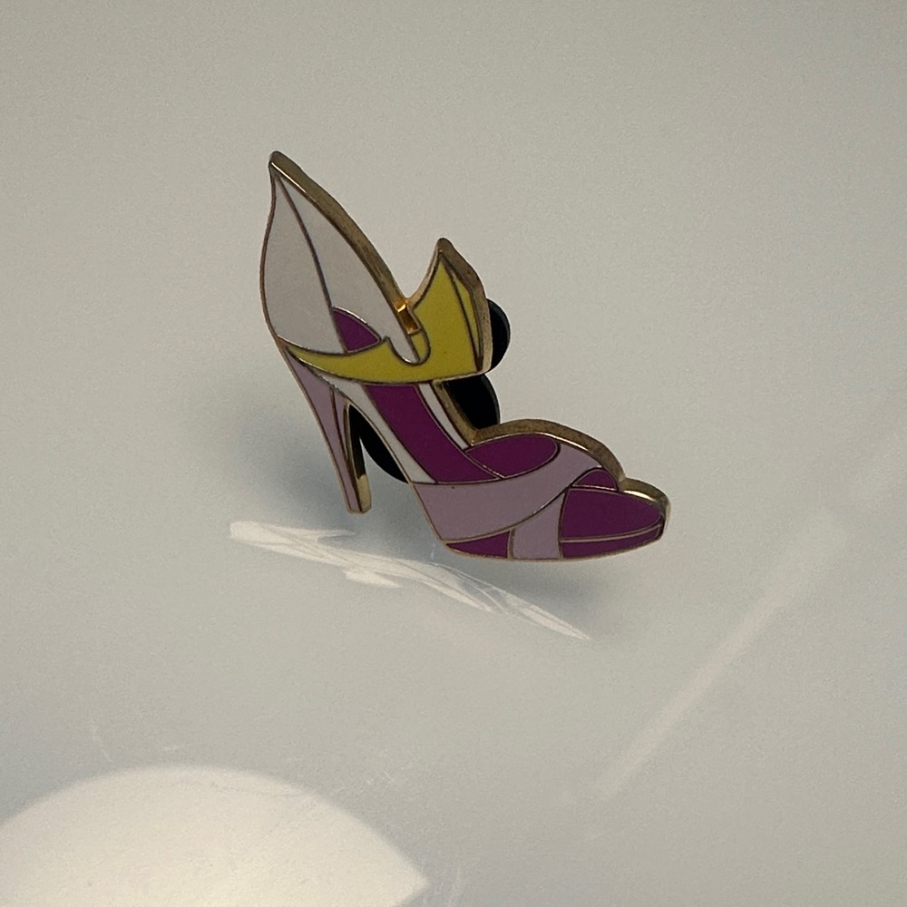 Disney Aurora Designer Shoe Pin | Sleeping Beauty | Pink & Yellow | Enamel
